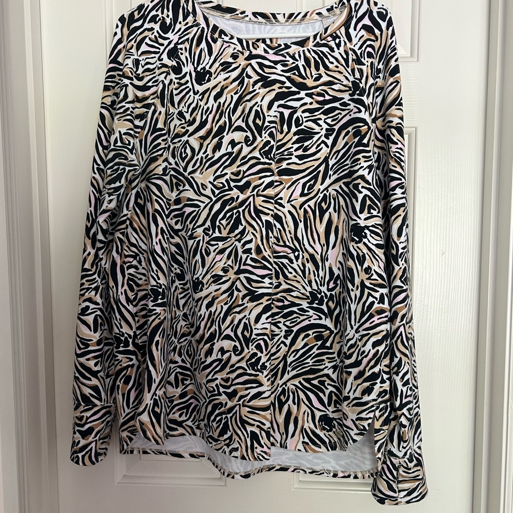 Lilly Pulitzer animal Pattern luxletic top